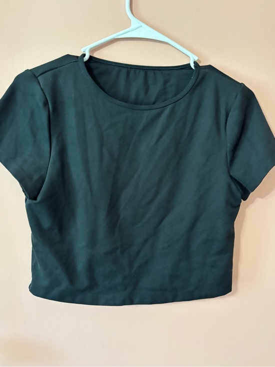 Gilly Hicks Tops - Gilly Hicks Black Short Sleeve Crop Top